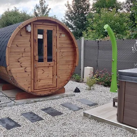 Le Manoir De Homestay *
