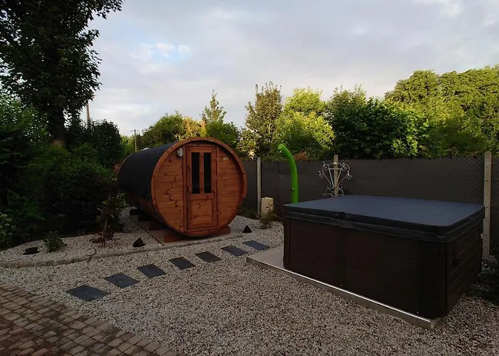 Homestay Le Manoir De *